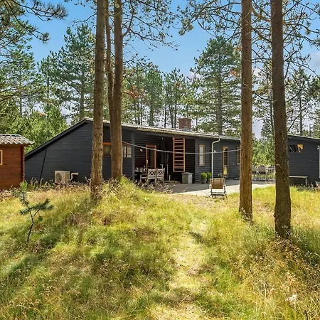 3 Bedroom Awesome In Romo Holiday home *