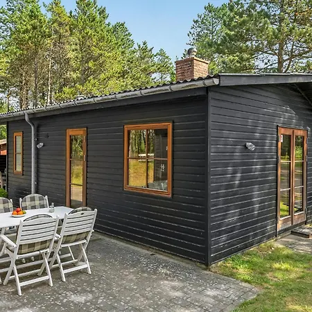 Holiday home 3 Bedroom Awesome In Romo